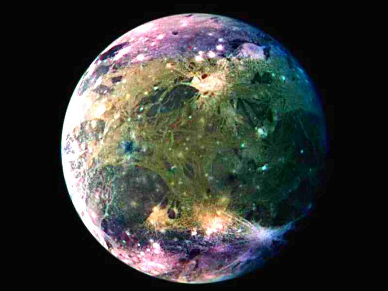 6 Fakta Menakjubkan Ganymede, Bulan Terbesar di Tata Surya