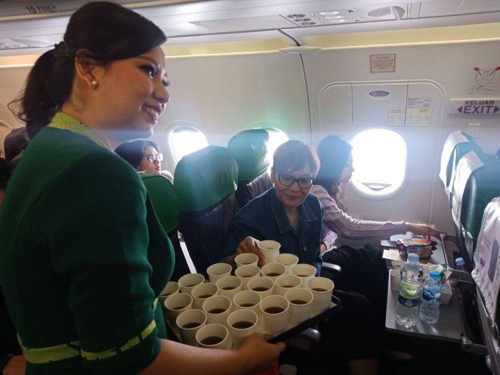 Pemberian Minuman Herbal oleh Citilink (Dok. Citilink)
