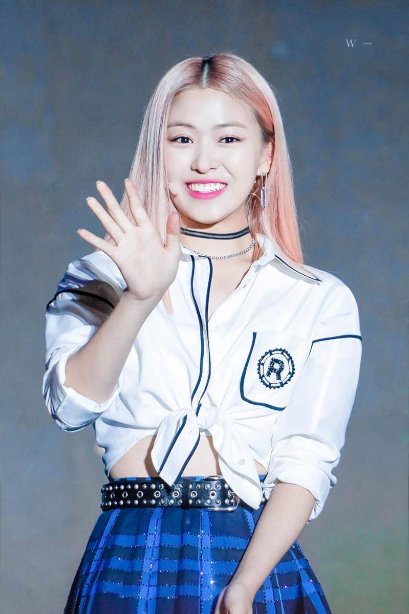 Twitter.com/ITZY_RYJN