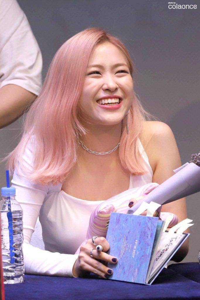 Twitter.com/ITZY_RYJN