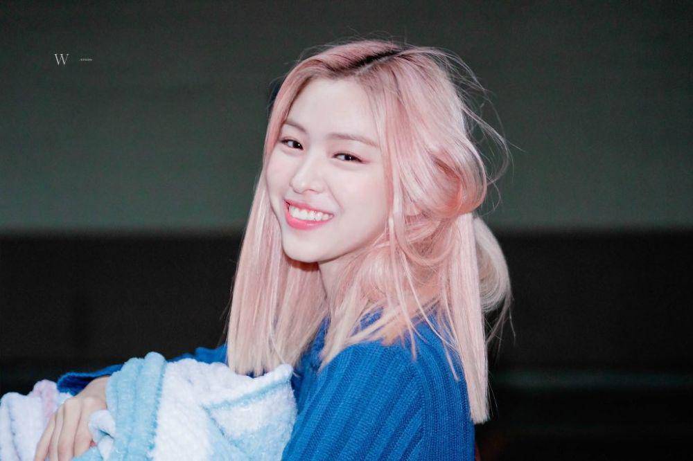 Twitter.com/ITZY_RYJN
