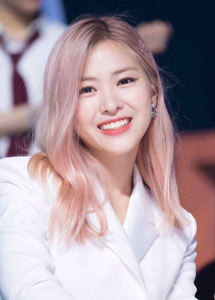 Twitter.com/ITZY_RYJN