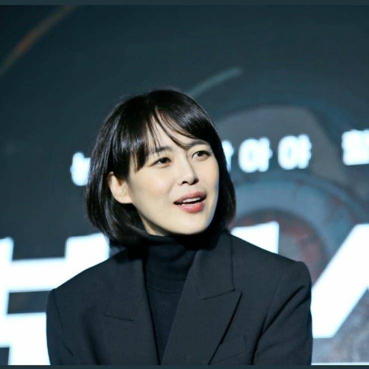 instagram.com/@lovehana23