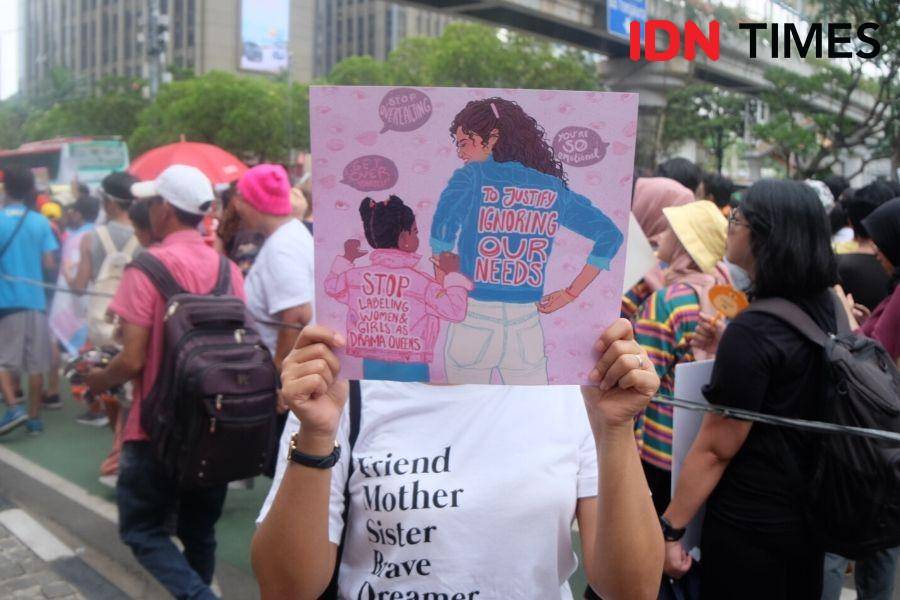 Selamat hari Salah satu poster dalam acara Women's March 2020 di Jakarta. 8 Maret. IDN Times/Tyas Haninainternasional!
