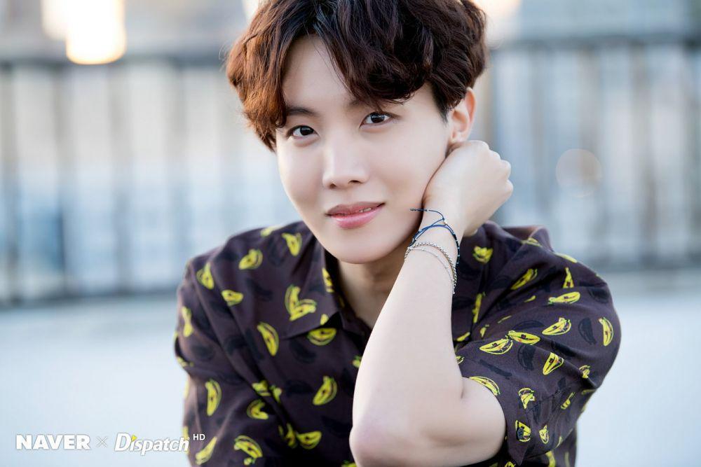 8 Idol KPop Cowok Ini Dikenal Paling Talkative di Grupnya