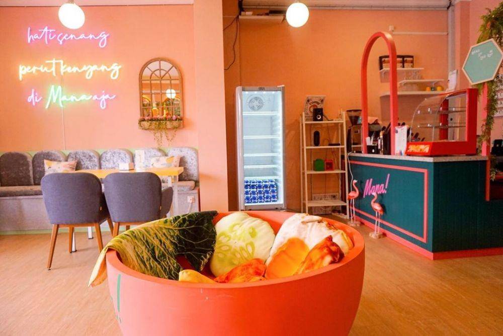 instagram.com/manaeatery