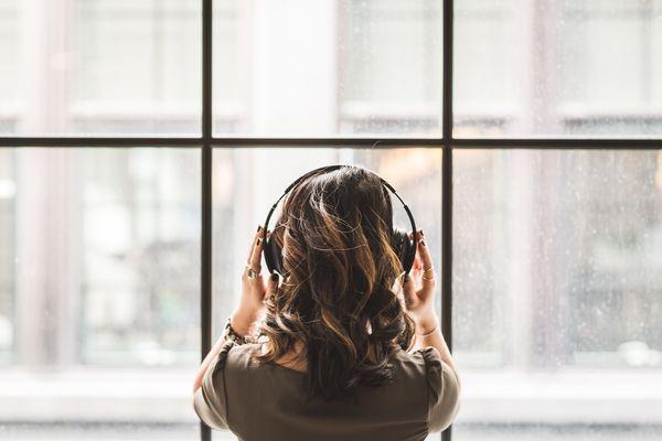 5 Cara Asyik Memaknai Hari Musik Nasional, Stop Dengar Bajakan