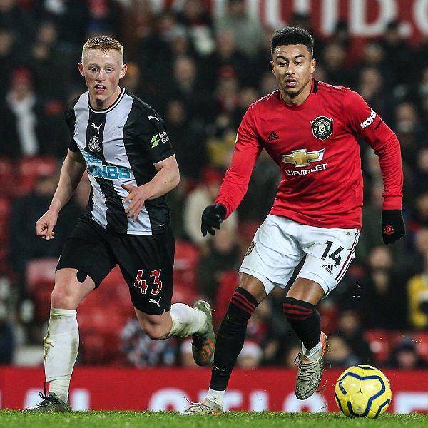 twitter.com/JesseLingard