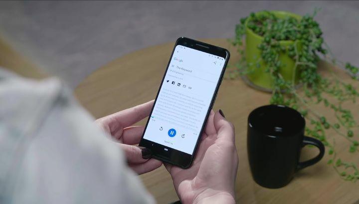 Asyik, Kini Google Assistant Bisa Disuruh Baca Tulisan Apapun di HP!