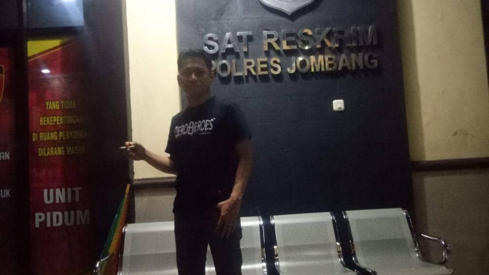Pelapor Eko Lelono saat melapor di Polres Jombang. IDN Times/istimewa
