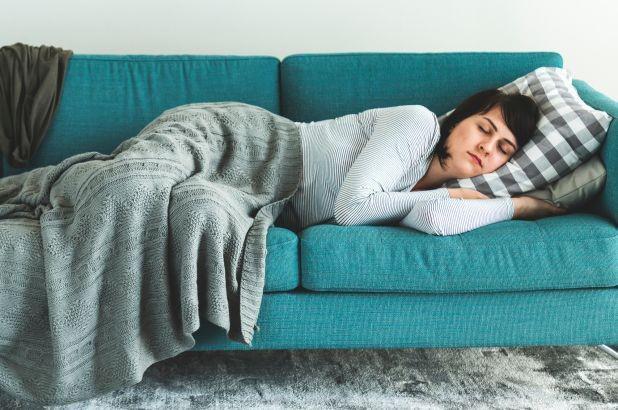 7 Manfaat Kesehatan yang Didapat jika Rutin Tidur Siang