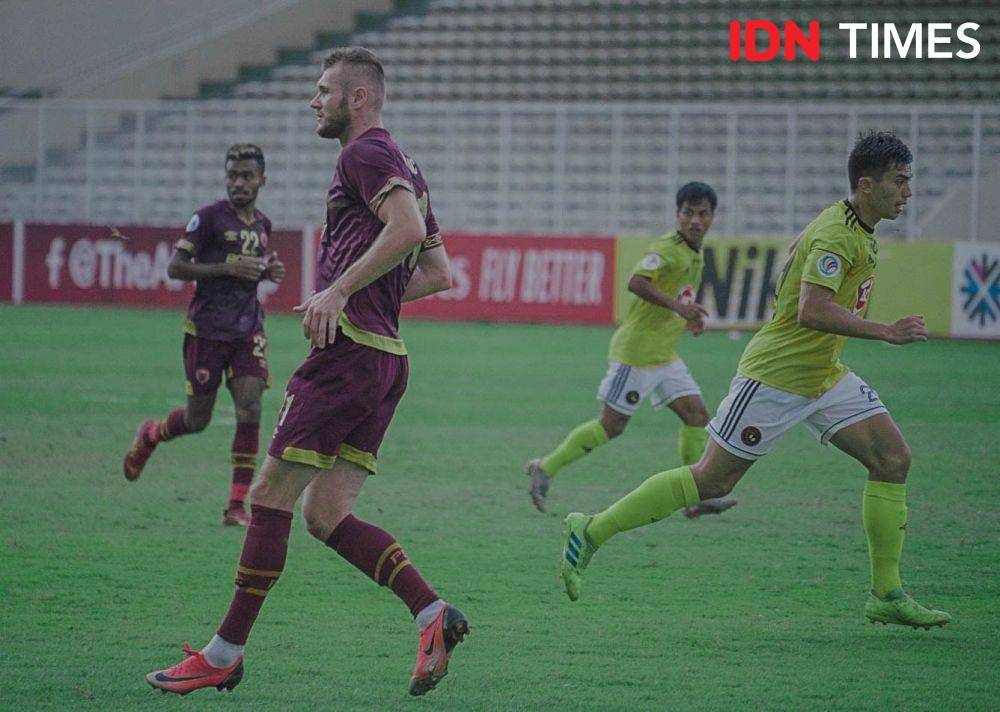 PSM bermain imbang 1-1 melawan Kaya FC Ilo-Ilo dalam laga lanjutan Grup H AFC Cup 2020 di Stadion Madya, Jakarta, Selasa (10/3). (IDN Times/Ilyas Listianto Mujib)