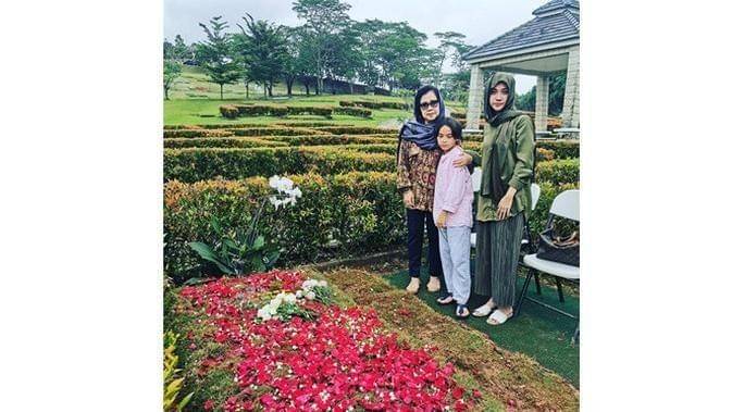 instagram.com/emmymuchlis/