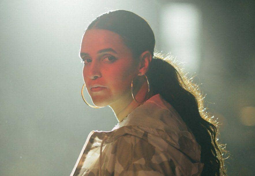 Tetap Hits! 10 Potret Awet Muda Neha Dhupia pada Usia 39 Tahun