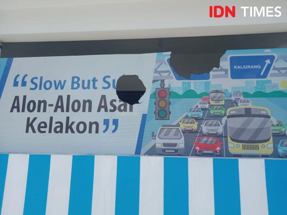 Mahasiswa Perusak Pos Polisi Kentungan Berstatus Tersangka
