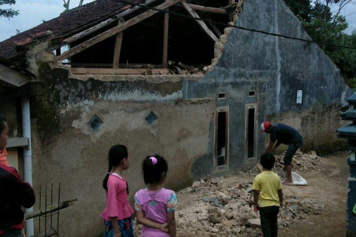 Gempa 5SR, Ridwan Kamil Minta Bupati Sukabumi Datangi Daerah Terdampak
