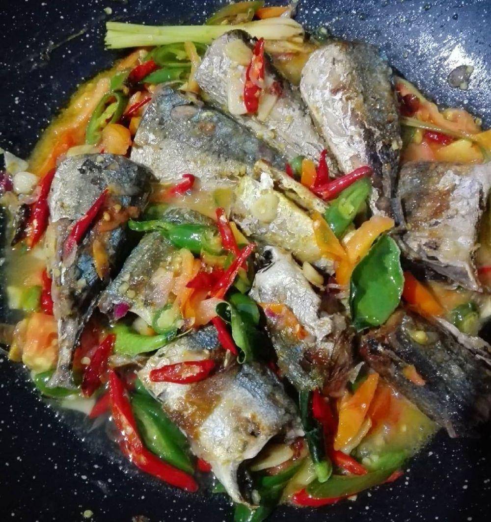 Instagram.com/dhinilarasati