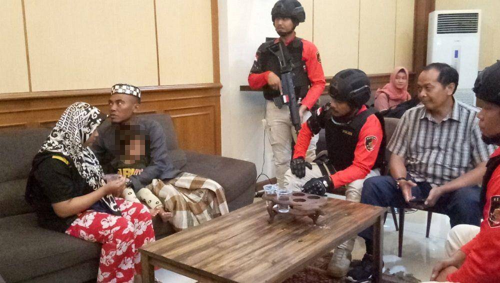 Pasutri Pasuruan yang menculik seorang bocah asal Malaysia. IDN Times/Dok. Istimewa