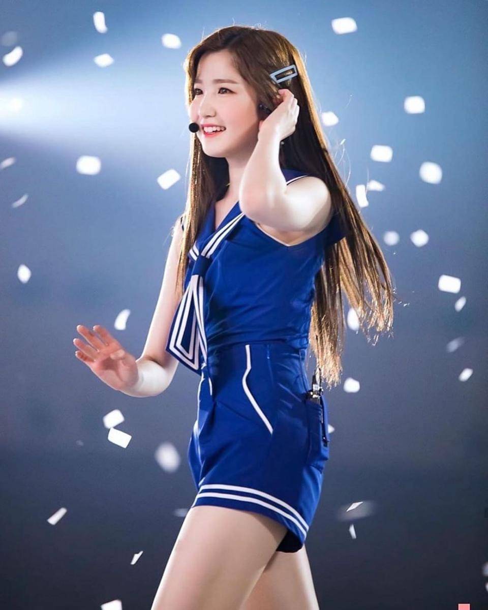instagram.com/hondahitomi.izone