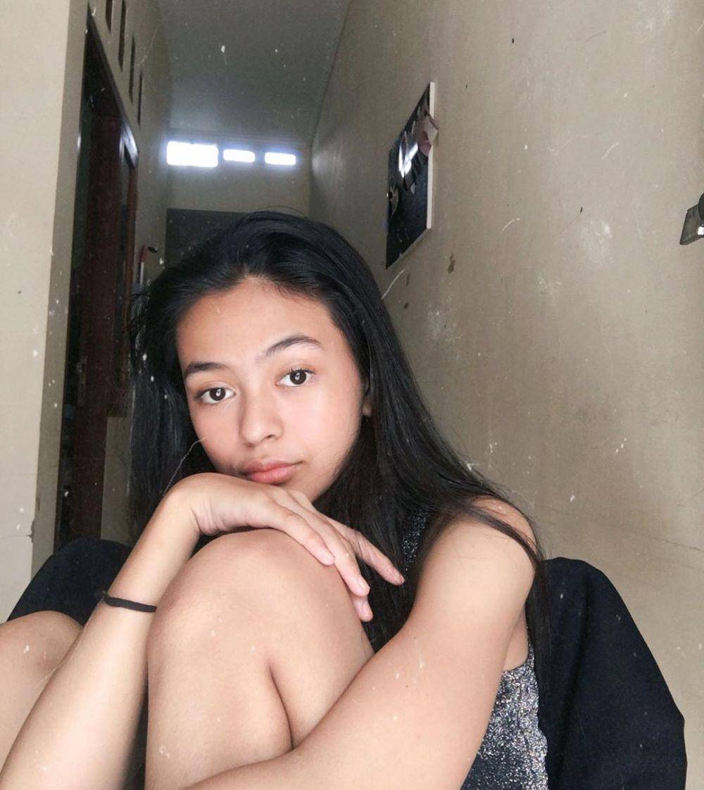 Instagram.com/dindaaaa.17