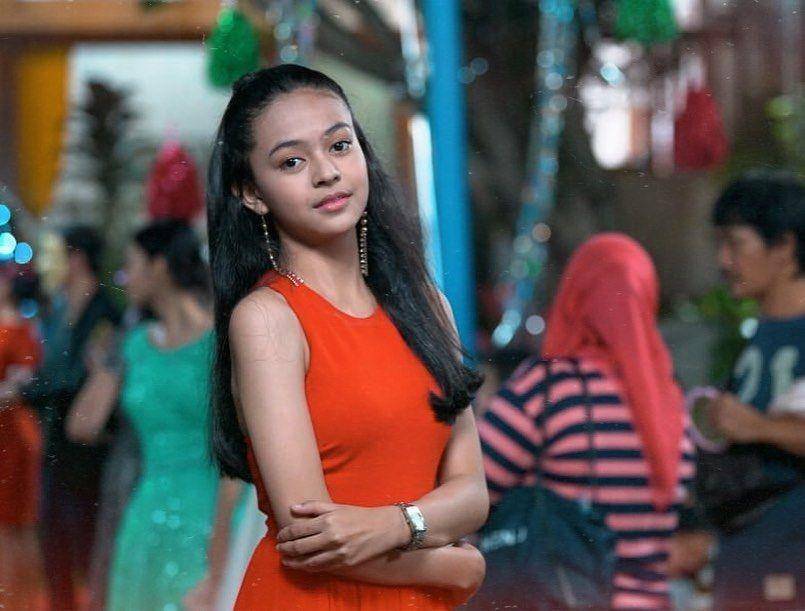 Instagram.com/dindaaaa.17