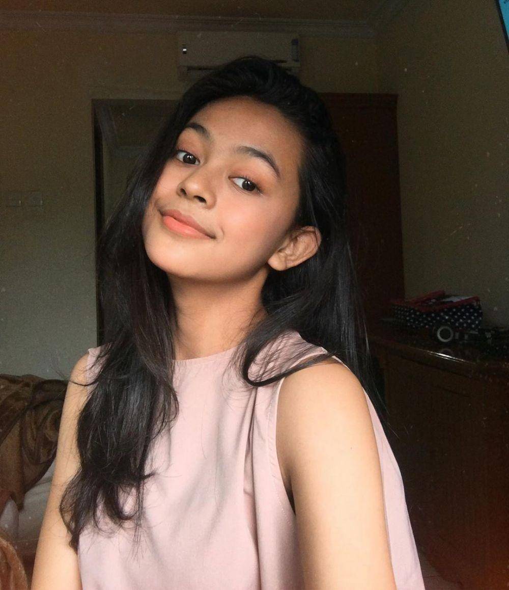 Instagram.com/dindaaaa.17