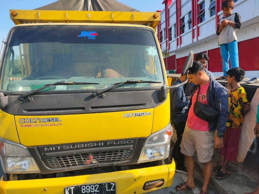 Truk tempat korban dibakar suaminya (Dok.IDN Times/Istimewa)