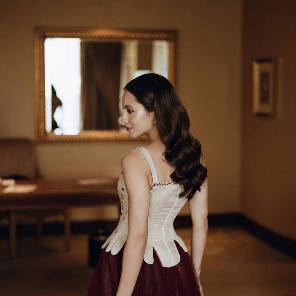 instagram.com/pevpearce