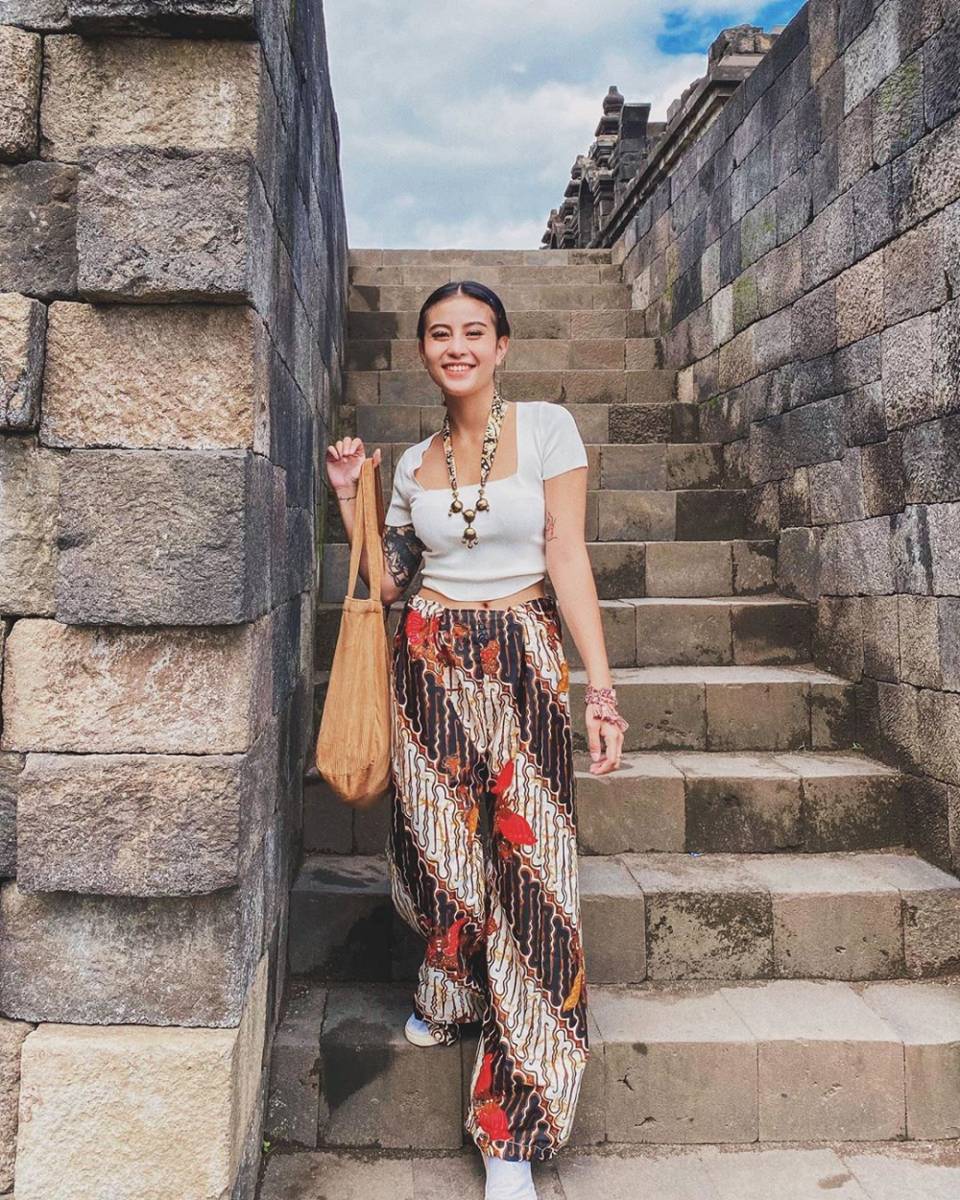 Instagram.com/awkarin