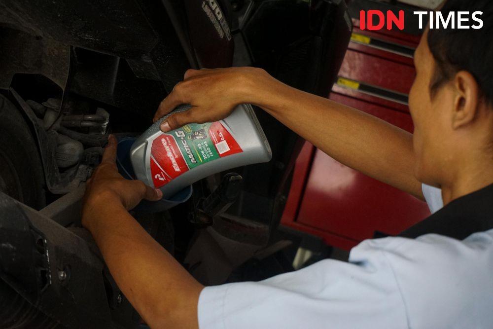 Ketahui 5 Penyebab Oli Motor Cepat Habis