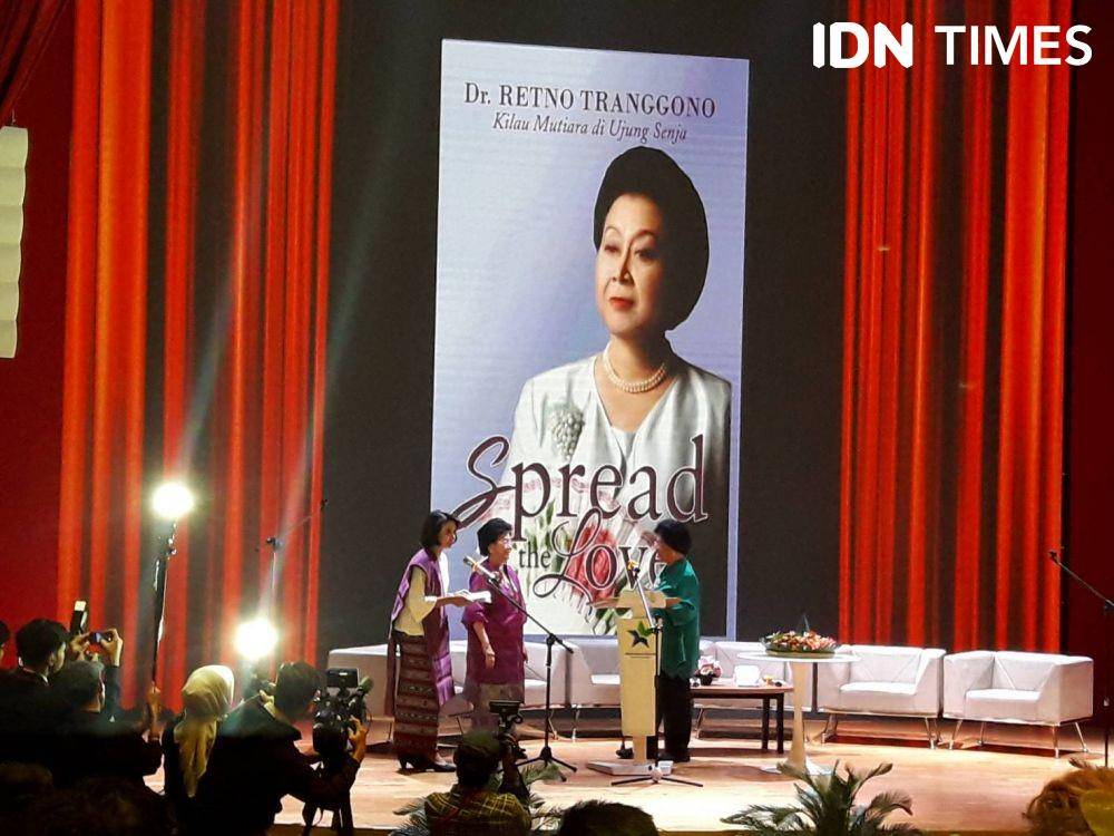 Peluncuran buku "Kilau Mutiara di Ujung Senja: Spread the Love" di Auditorium Perpustakaan Nasional. 12 Maret. IDN Times/Tyas Hanina