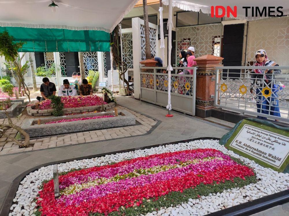 Cegah Corona, Pesantren Tebuireng Tutup Makam Gus Dur dan Gus Sholah