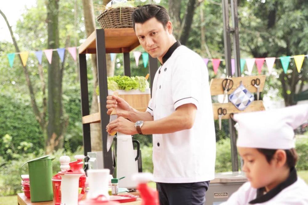 10 Potret Christian Sugiono yang Bikin Meleleh, Ayah Masa Kini!