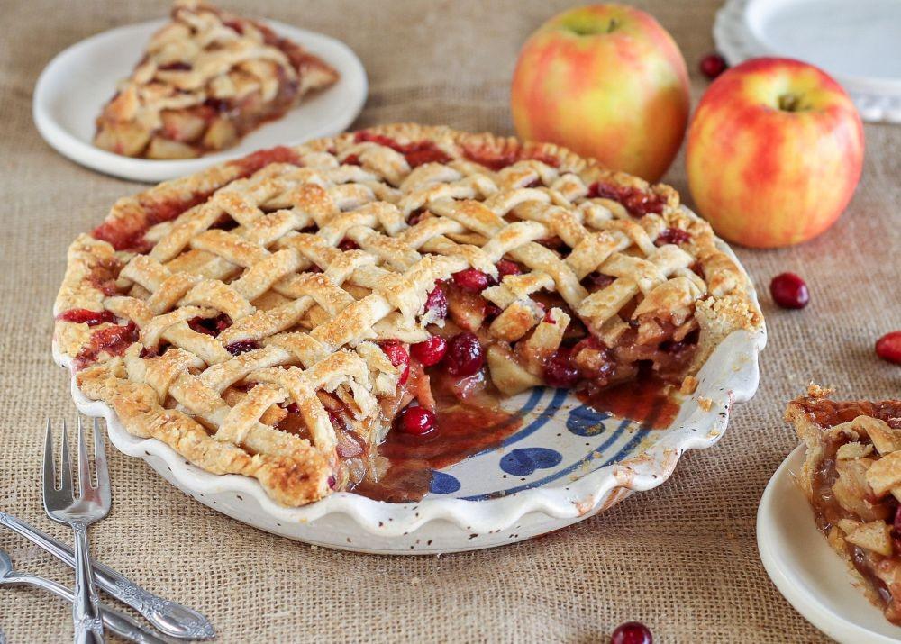9 Bahan Sederhana yang Bikin Rasa Apple Pie Makin Sedap, Cobain Yuk!