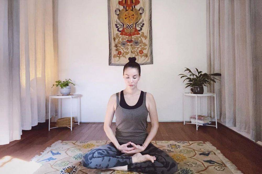 instagram.com/nadyahutagalung