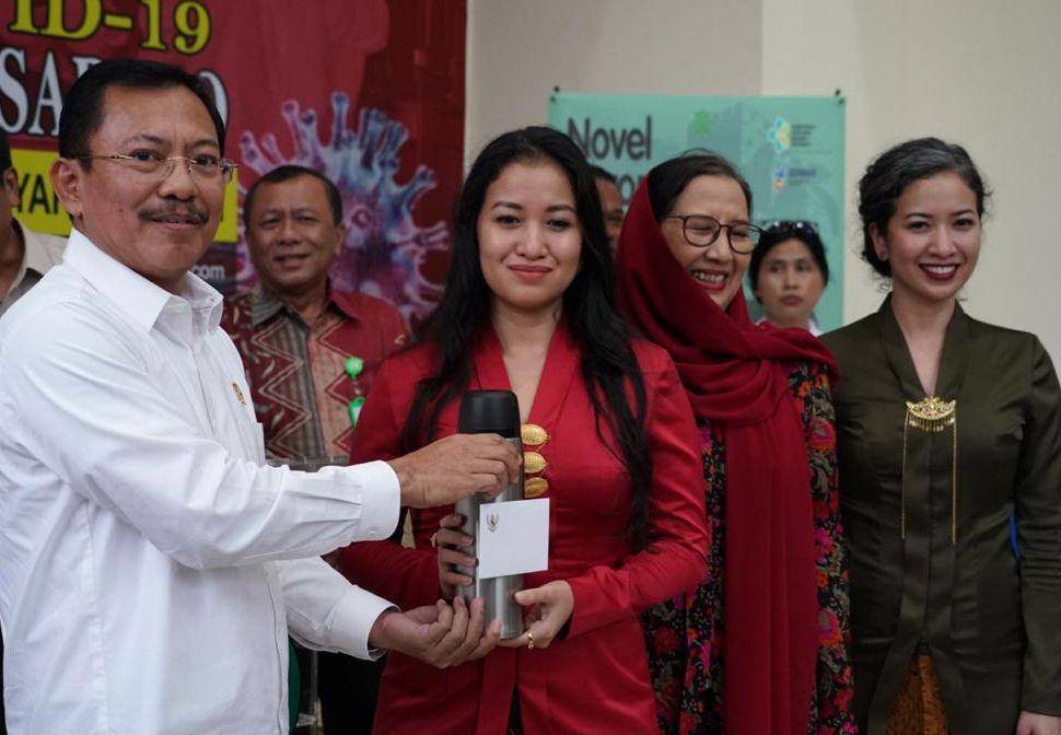 Pasien yang sembuh dari virus corona (ANTARA FOTO/Humas Kementerian Kesehatan)
