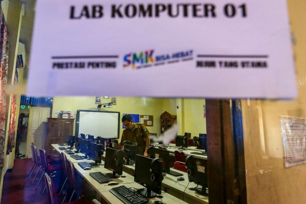 UN Ditiadakan, Siswa di Semarang Jalani Ujian Sekolah via Online