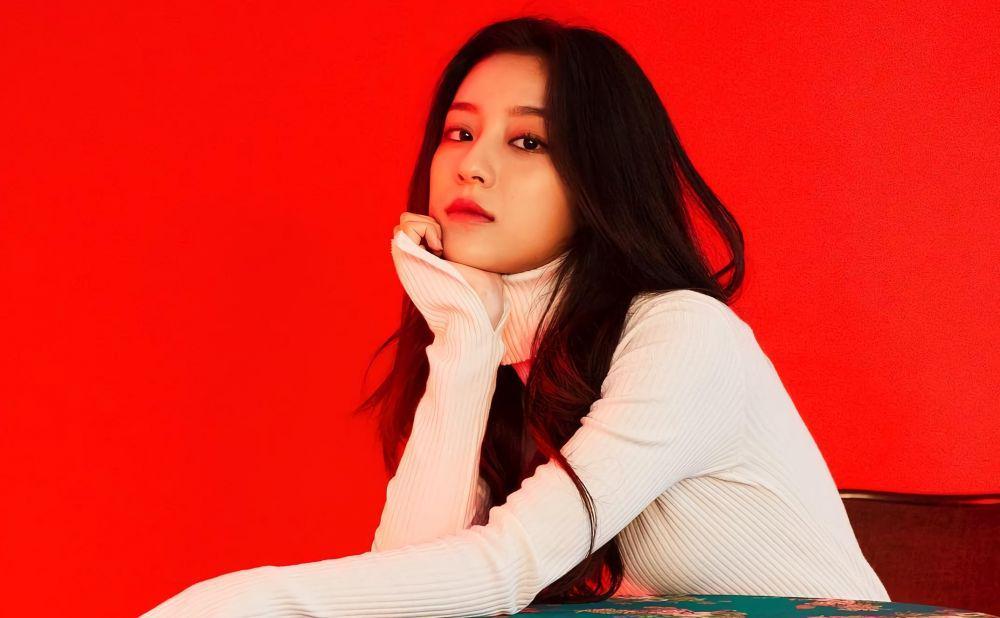 10 Pesona Kang Min Ah, Pemeran Han Yu Ri di "Temperature of Language"