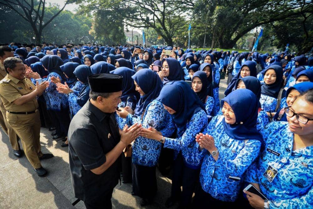 Cegah COVID-19, Pemkot Bandung Izinkan ASN WFH kecuali Lurah!