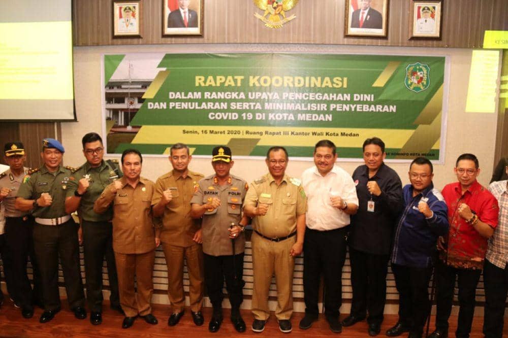 Foto bersama Rapat Koordinasi Dalam Rangka Upaya Pencegahan Dini Dan Penularan Serta Minimalisir Penyebaran Covid-19 Di Kota Medan (Dok.IDN Times/istimewa)