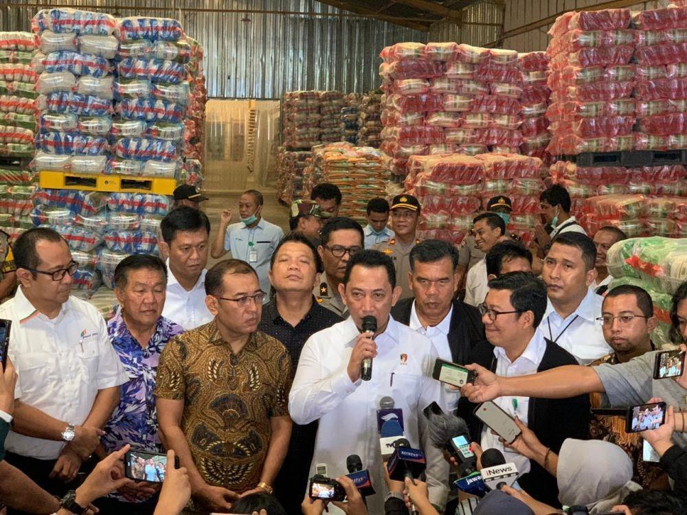 Bareskrim Polri meninjau PT Food Station Tjipinang Jaya di Kompleks Pasar Induk Beras Cipinang, Jakarta Timur (Dok. Humas Polri)