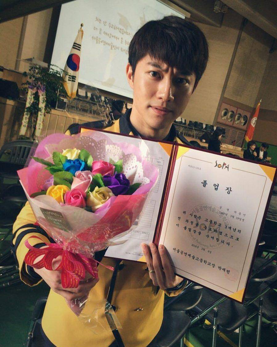 Kwak Dong Yeon (instagram.com/kwakdongyeon0)