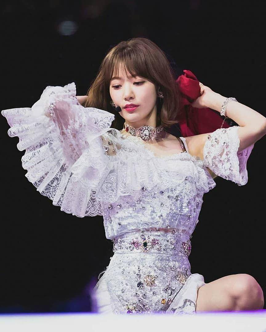 Instagram.com/izone.sakura1