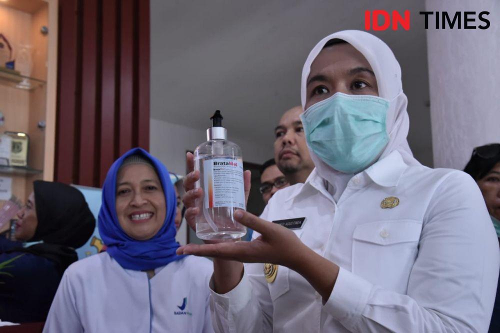 Penuhi Kebutuhan Warga, Pemkot Palembang Bikin Hand Sanitizer Sendiri