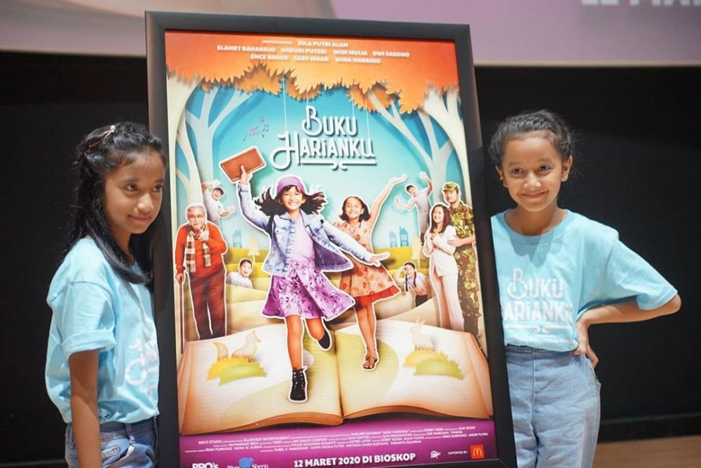 10 Potret Manis Widuri yang Curi Perhatian di Film "Buku Harianku"