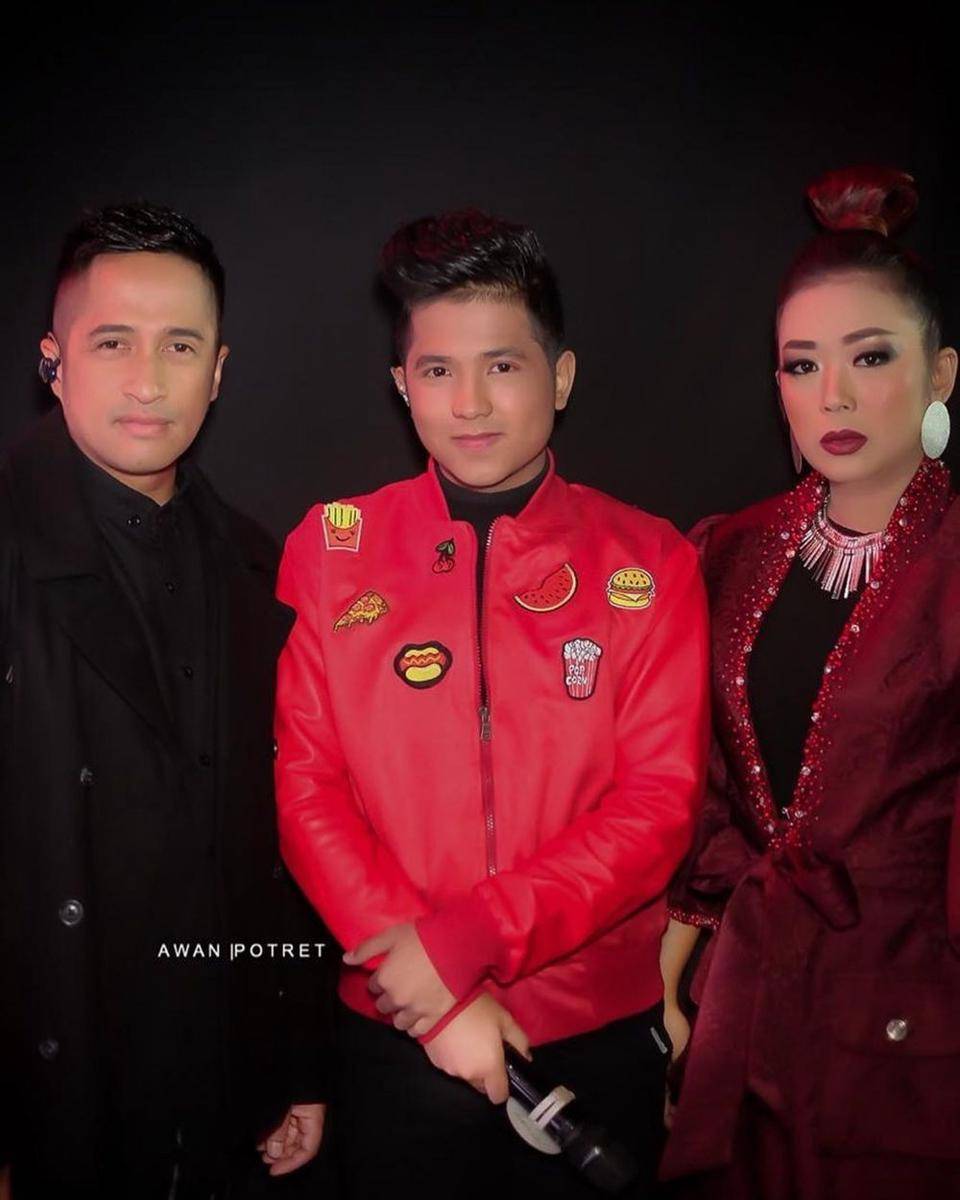 Awan Potret via Instagram.com/jirayutdaa4official/