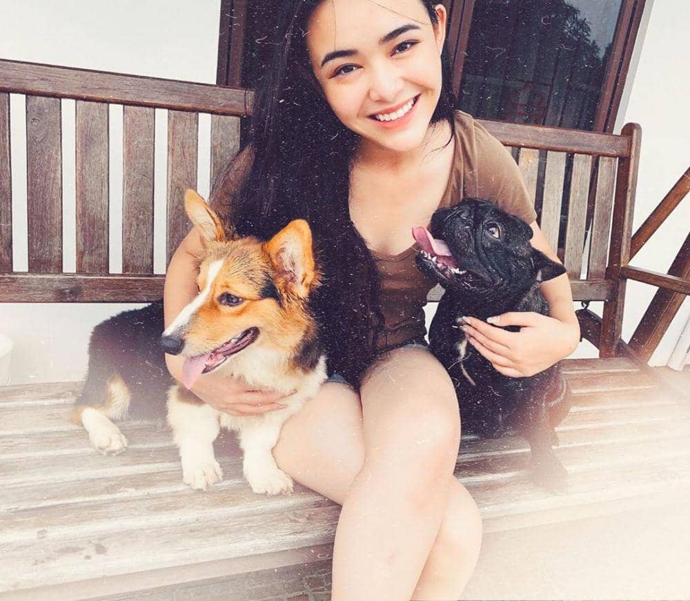 Instagram/amandamanopo