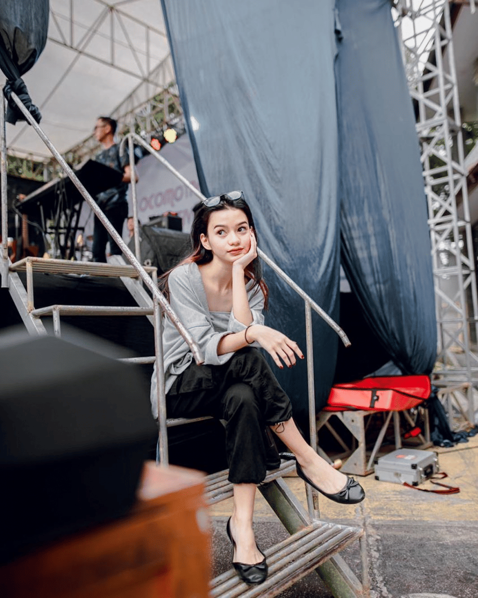 10 Potret Menawan Adzwa Aurell, Pemeran Felly di Kisah Cinta Anak Tiri