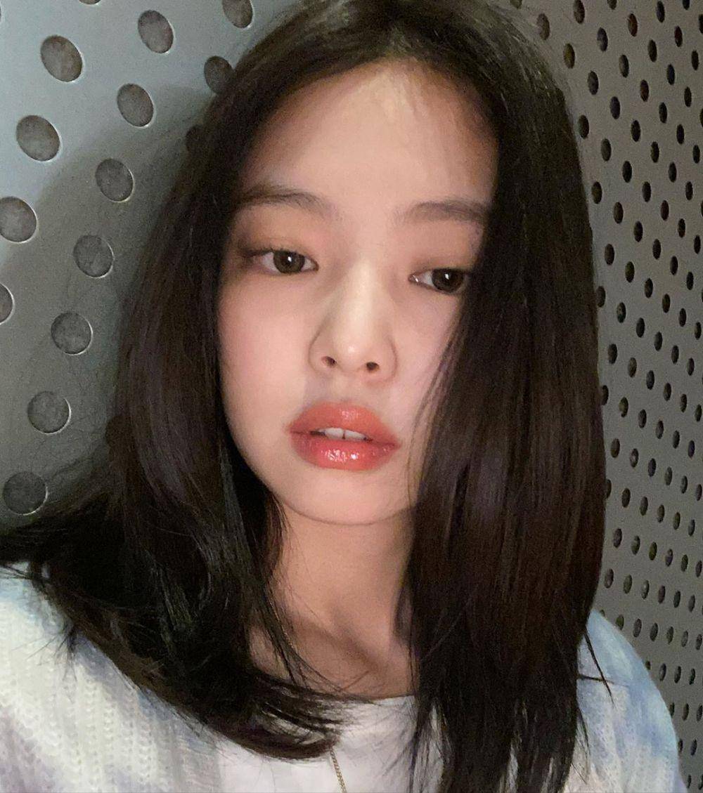 instagram.com/jennierubyjane