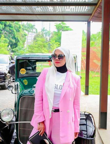 instagram.com/queen_saritaabdulmukti